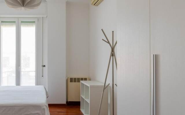 Modern Petroleum Apartment by Wonderful Italy