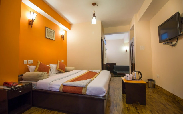 Jain Group Crown De La Cruz