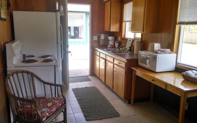 Silver Surf Motel