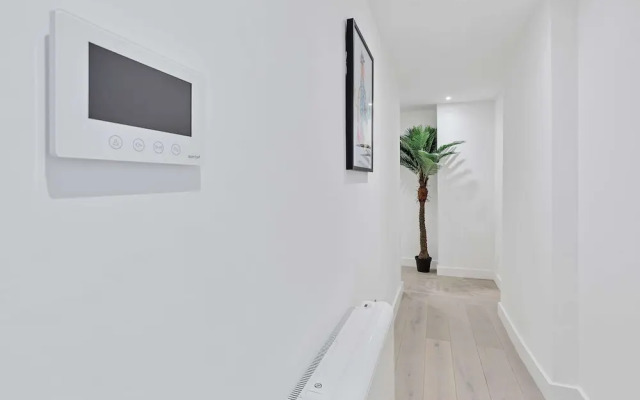 Right On : Bright On Apartment 1G | By My Getaways