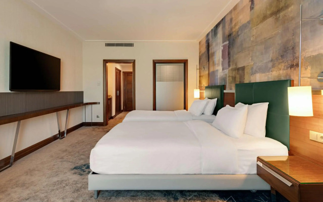 DoubleTree by Hilton Hotel Van