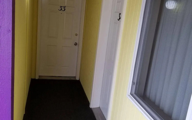 The Royal Victorian Motel