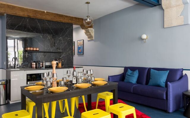 Luxury 3 Bedroom 2 Bathroom Loft - Louvre Museum