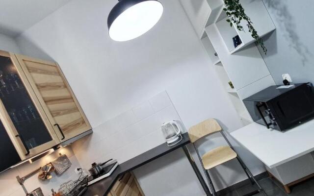 Pokój prywatny ze smartTV, NETFLIXem i antresolą