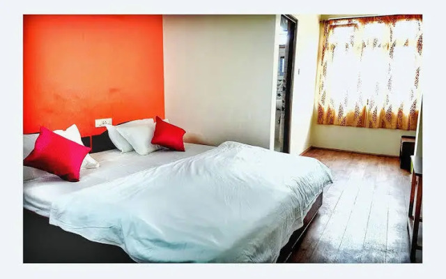 Mayel Lyang Residency