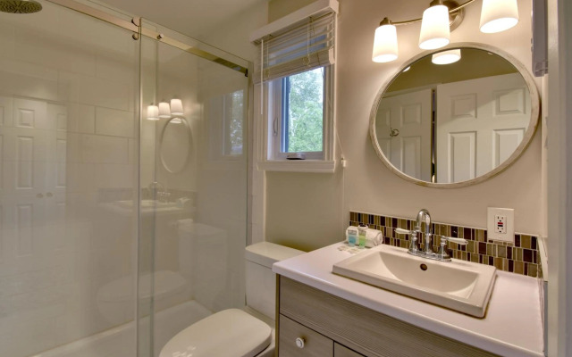 Stunning Condo - View on Lake Tremblant & Mountain