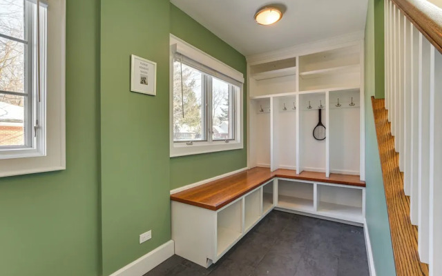 Bike & Kayak: Lakefront Prospect Heights Home