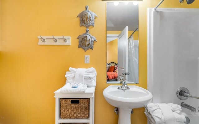 Crb0515 4 Bedroom Condo