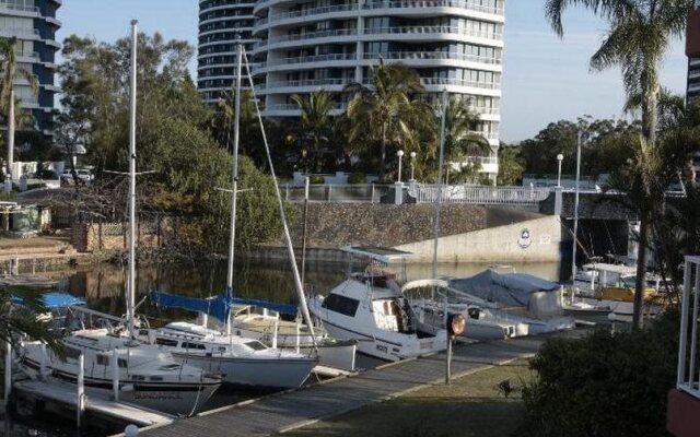 Bayview Bay Apartments & Marina