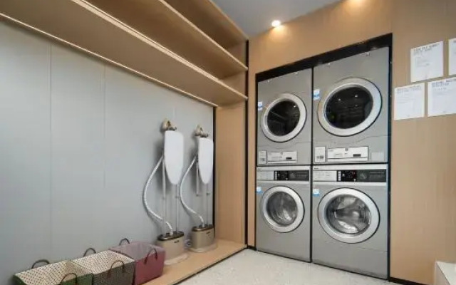 Atour Hotel Jiaxing Haiyan Economic Development Zone