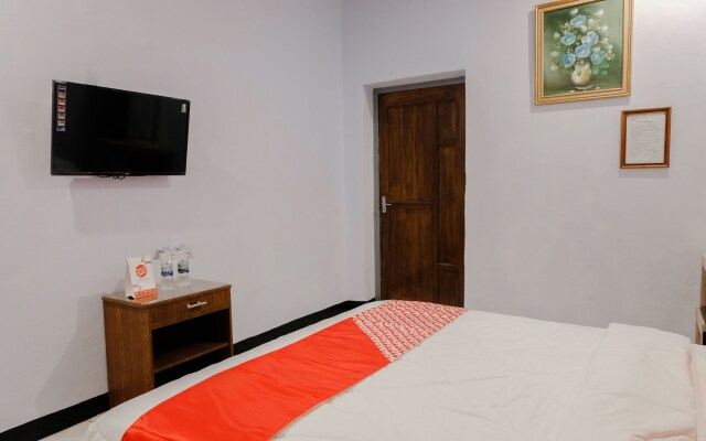 OYO 1036 Hotel Palem 1