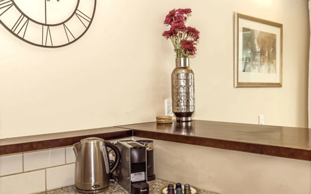 Princes Wharf - Charming 1BR Apartment