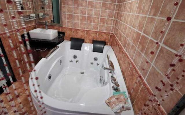 Qingmu Hotel (Jiangyan Renmin Middle Road Branch)