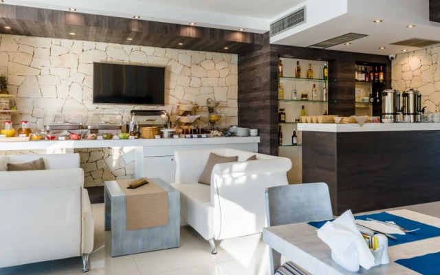 Lagaria Hotel & Apartments