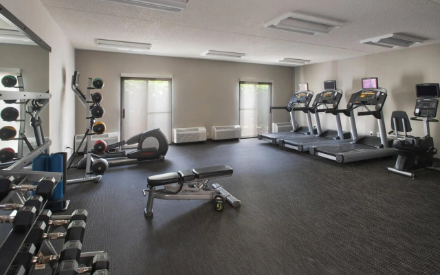 Courtyard by Marriott Lincroft Red Bank
