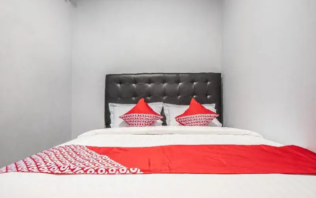 OYO 842 Arafuru Residence