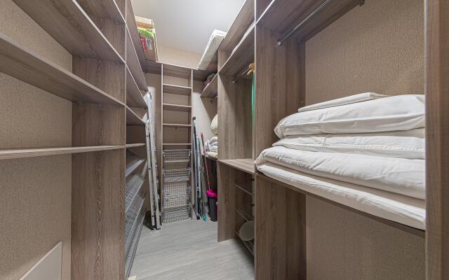 Sotis Galaxy on Gagrinskaya Street