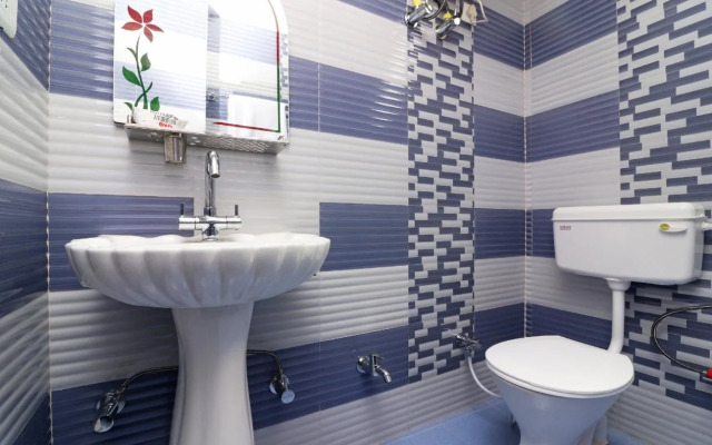 S.J Hotel's by OYO Rooms