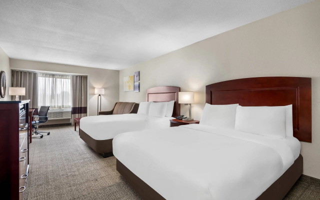 Comfort Inn & Suites North East