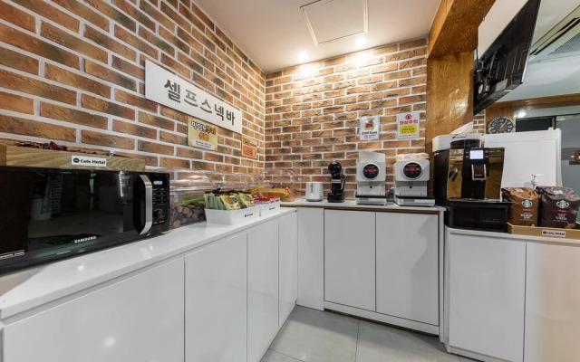 Cheonan Cafe Hotel