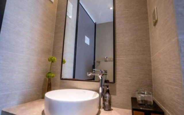 Chonpines Hotel (Lanzhou Xigu Commercial Pedestrian Street Xigu High-Speed Railway Station) – Bathroom – Lanzhou