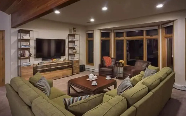 Trails Edge Lodge