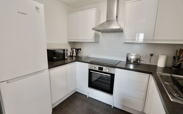 SKL Lux Two Bed With Free Parking/wifi