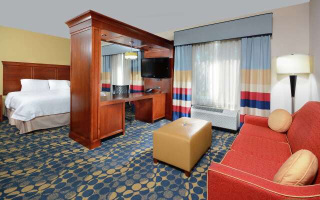 Hampton Inn & Suites Huntersville