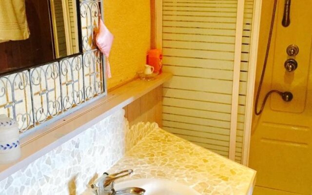 Aux Caprices des Dieux