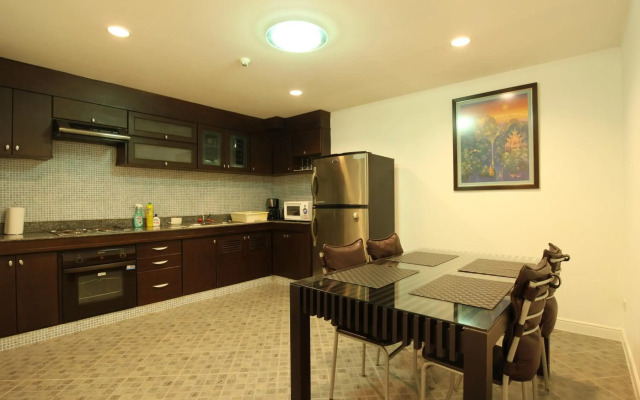 Serena Sathorn Suites