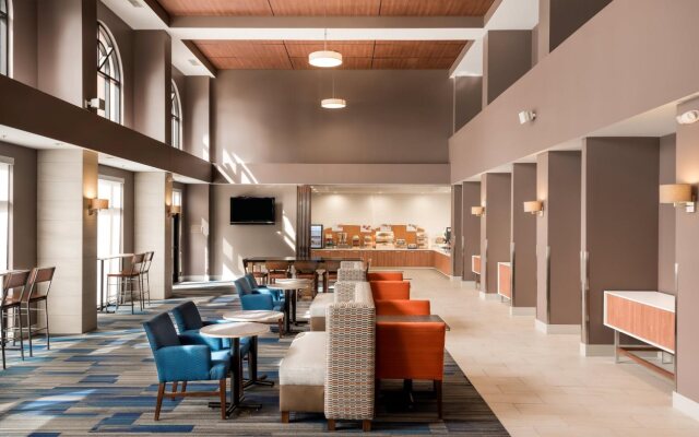 Holiday Inn Express and Suites Ontario Airport by IHG