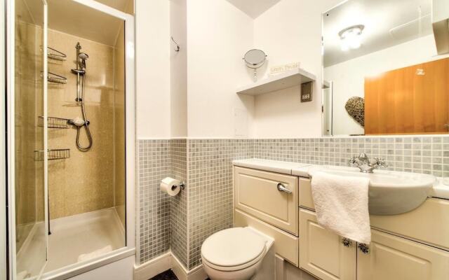 Modern 3 Bed/2bath City Centre Apartment