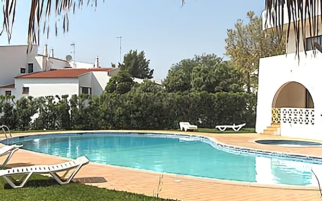 Alta Oura Apartments