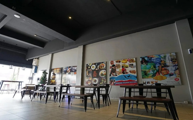 The Lively Hotel Kualanamu by Zen Rooms