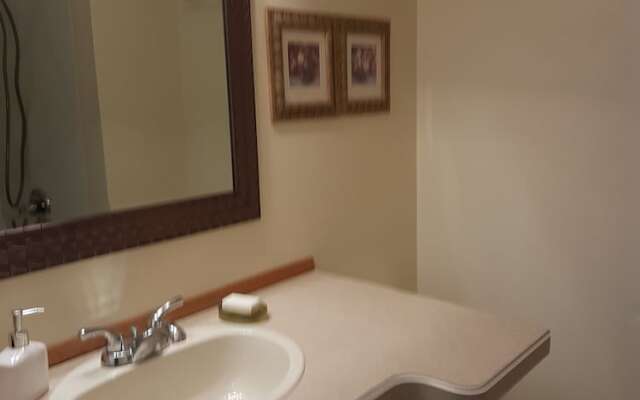 Holland Creek Bbvacation