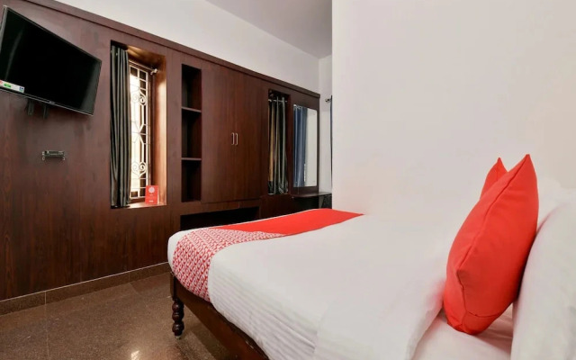AAR Palmyra Regency by OYO Rooms