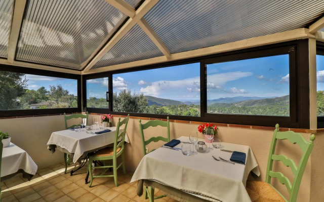 Hotel l'Estirado des Adrets