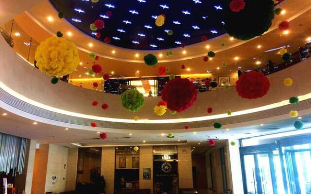 Pinghu Hotel Yichang