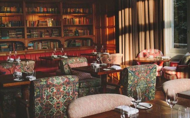 Hampton Manor
