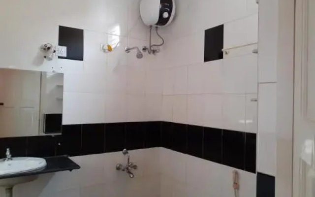 Holi-Wood Guesthouse