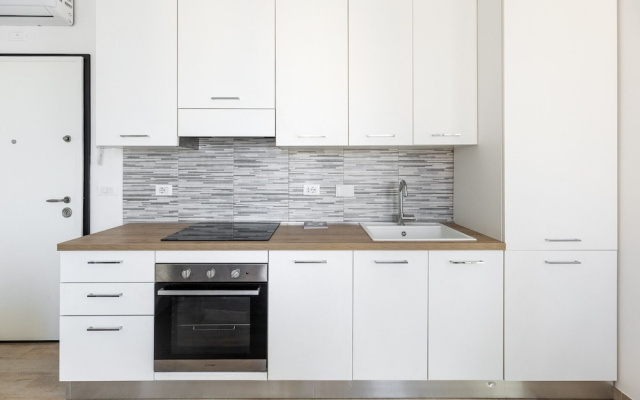Menganti White Apartment by Wonderful Italy