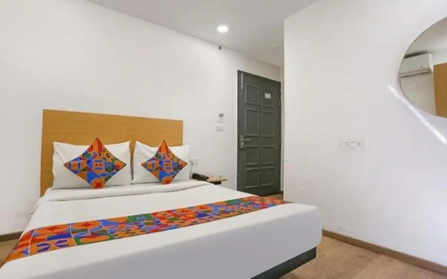 OYO Townhouse 373 Vishwas Nagar