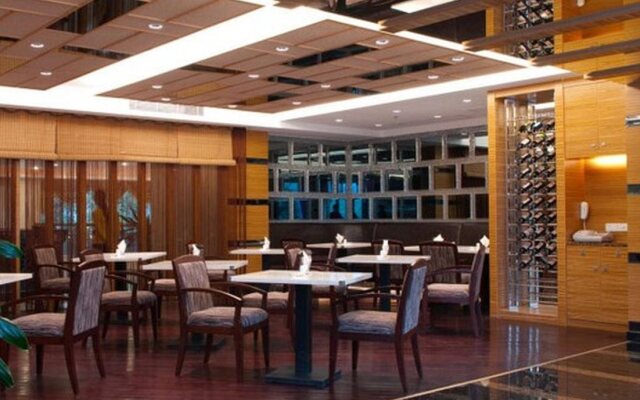 Riverside Hotel