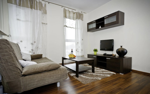 Senator Warsaw Apartments