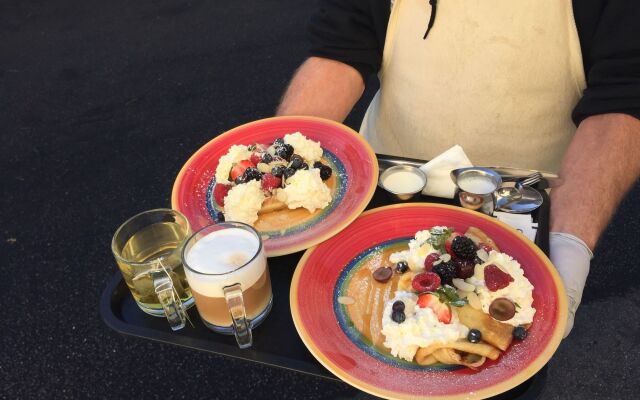 Beach Bungalow Inn and Suites