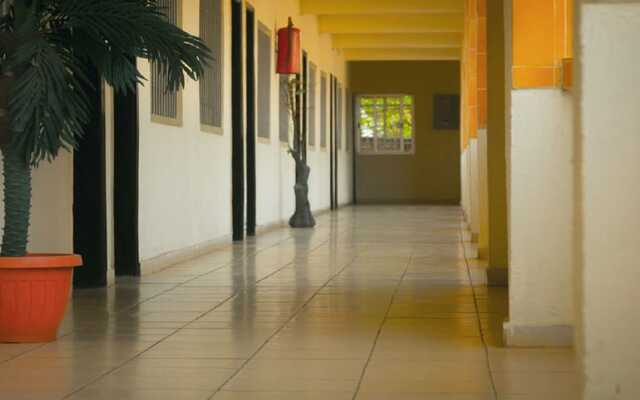 Sierra Lighthouse Hotel