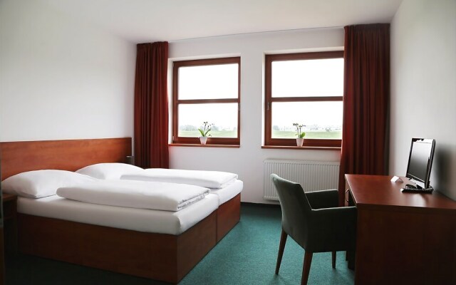Sporthotel Hostivice Brve