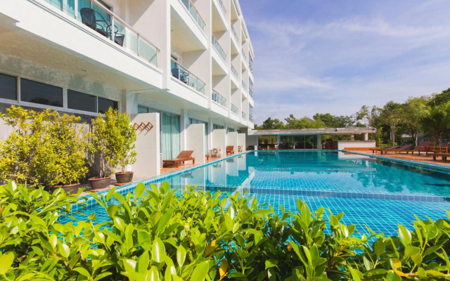 The Pano Hotel And Residence