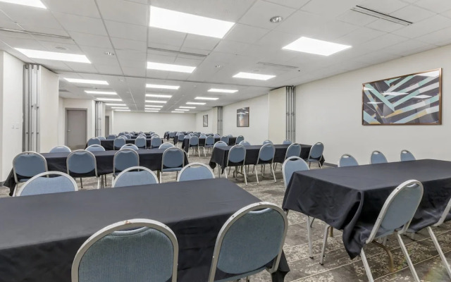 Best Western-Campus Inn