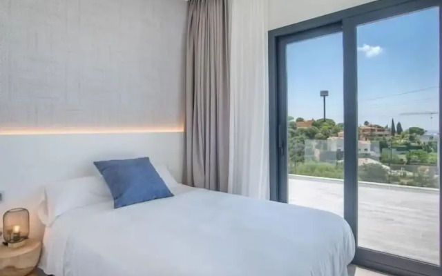 Sunrise Villa Marbella by Lodgerstrip